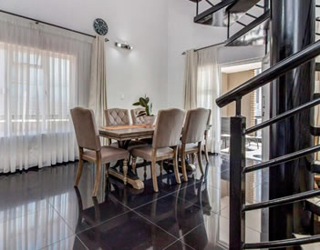 Upmarket Sandton apartment